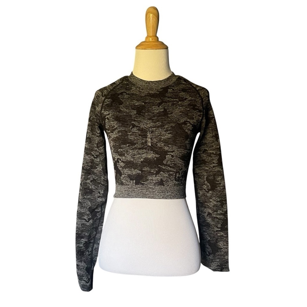 Gymshark black Camo long sleeve crop top